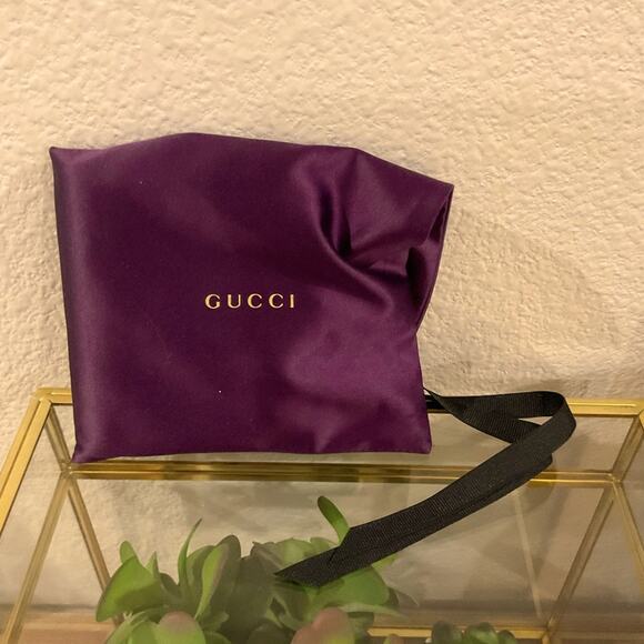 Gucci Black Wallet with Gold Accent - Picture 12 of 12